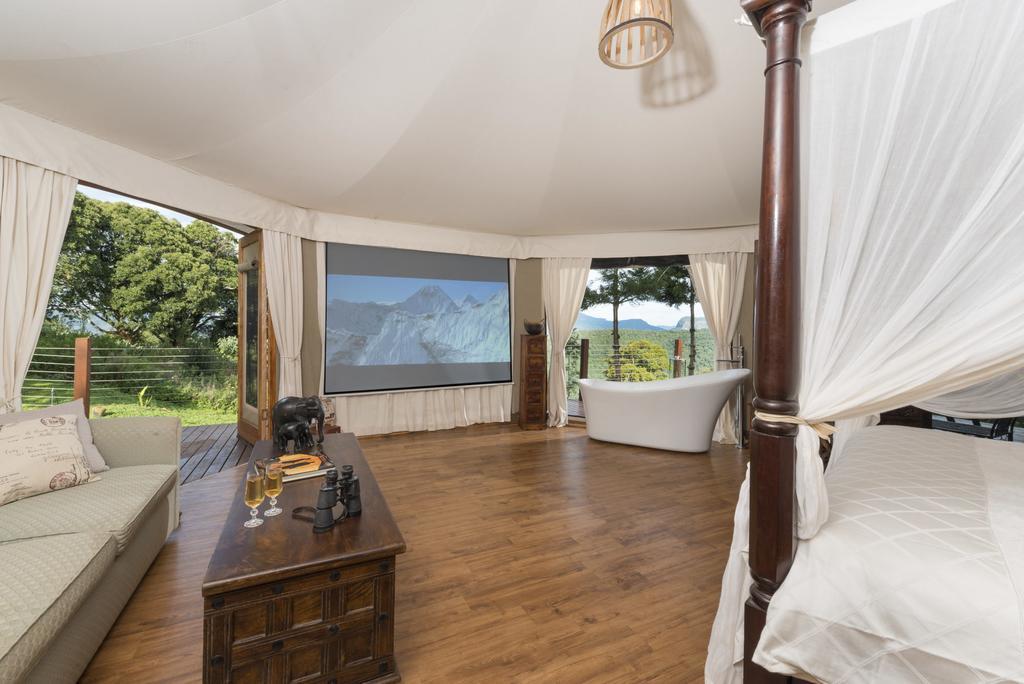 Clouds Safari Hotel Beechmont Екстериор снимка